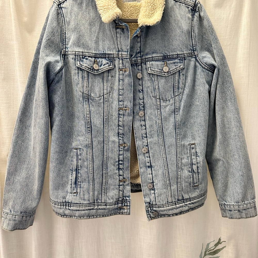 Women’s Denim Jacket with Sherpa Lining